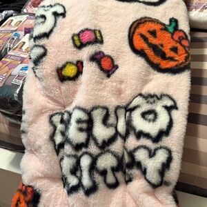 Hello Kitty blanket